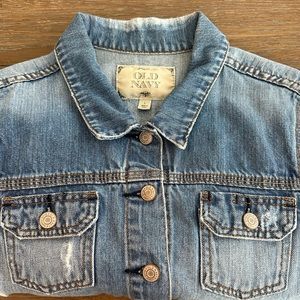 Old Navy Vintage Denim Jacket Size L Pit to Pit 18 1/2 Shoulder to Hem 17 1/2 in